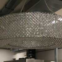 Lampadario in cristal ( materiale plastico)