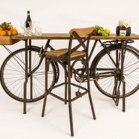 bici vintage con piano per buffet