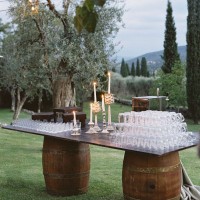 Tavoli da buffet mod. country con botti